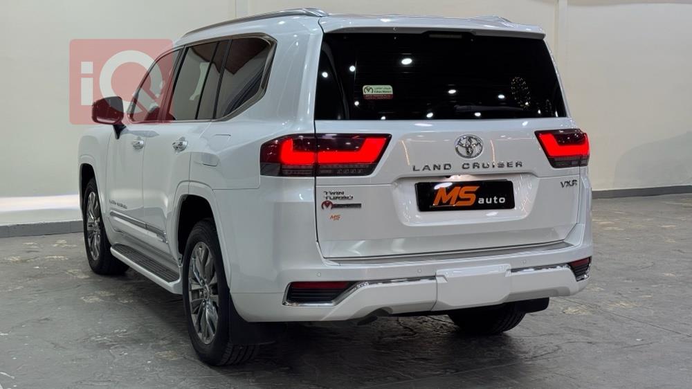 تويوتا لاندكروزر